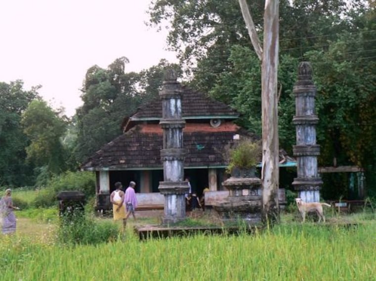 Shri Sateri Temple-1